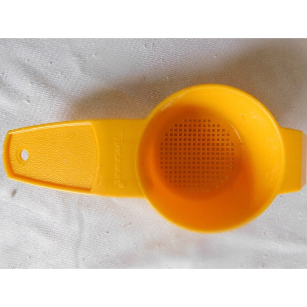 Tupperware Small Sifter 879-8 Tangerine Orange